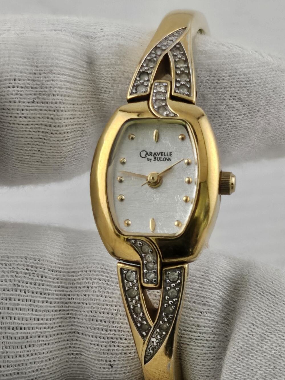 Vtg Ladies 1993 Bulova Caravelle Petite Quartz Cocktail Watch New Battery Runs